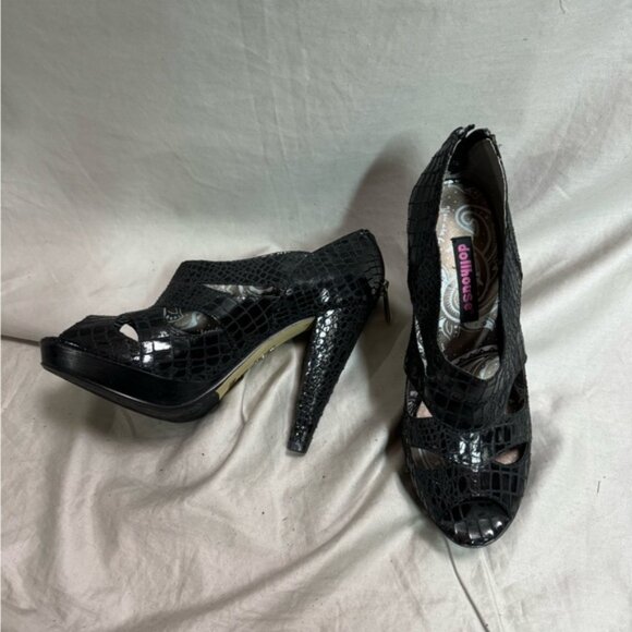 Faux Snakeskin Heel with Peekaboo Toe - Picture 2 of 5